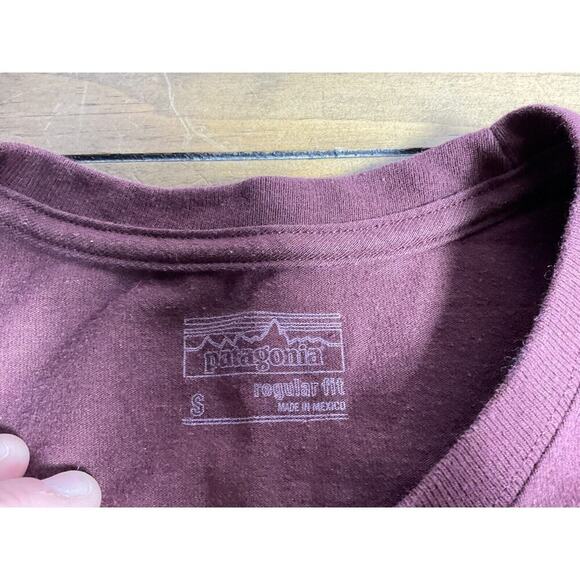 Patagonia Womens Size Small Maroon “Eat Local” Regular Fit T-Shirt - Picture 3 of 6